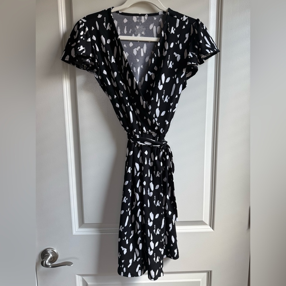 Nine West Black and White Midi Wrap Style Dress Women’s Size Small